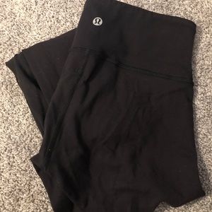 Black Lululemon leggings